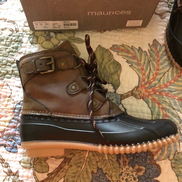 Maurices Shoes - 𝕄𝔸𝕌ℝ𝕀ℂ𝔼𝕊-𝔻𝕌ℂ𝕂 𝔹𝕆𝕆𝕋𝕊